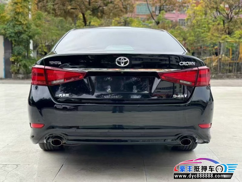 18年丰田皇冠轿车抵押车出售