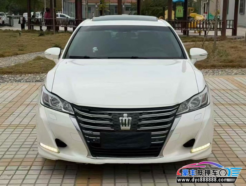 抵押车出售16年丰田皇冠轿车