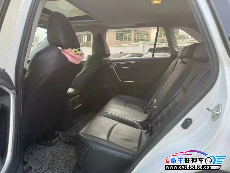 20年丰田威兰达轿车抵押车出售