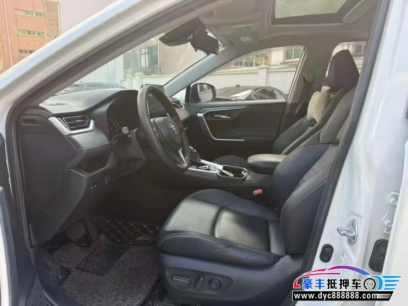 20年丰田威兰达轿车抵押车出售