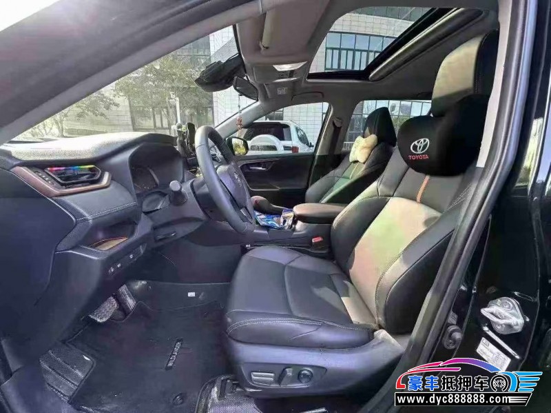 24年丰田威兰达轿车抵押车出售