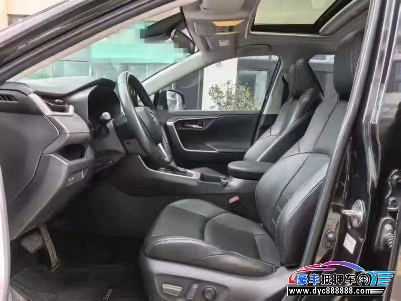 22年丰田威兰达轿车抵押车出售