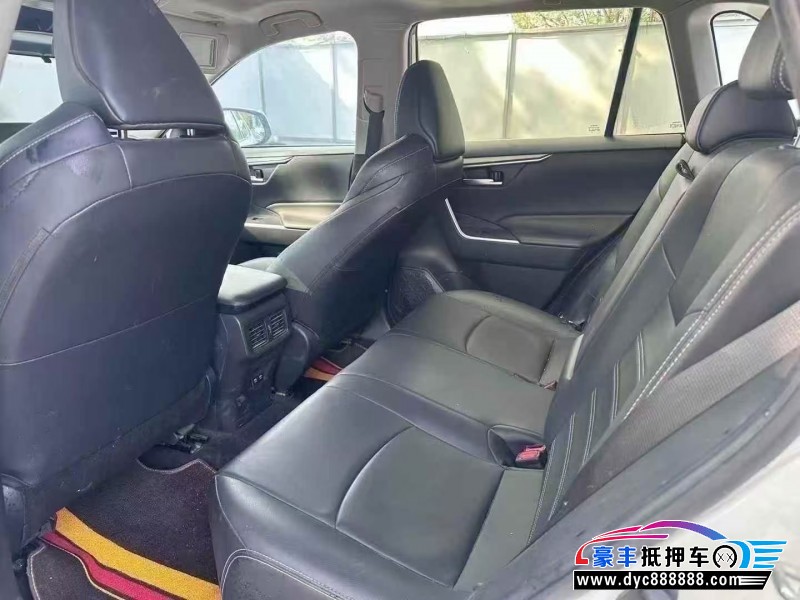 21年丰田威兰达轿车抵押车出售