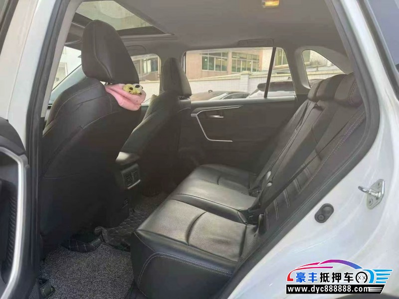 20年丰田威兰达轿车抵押车出售