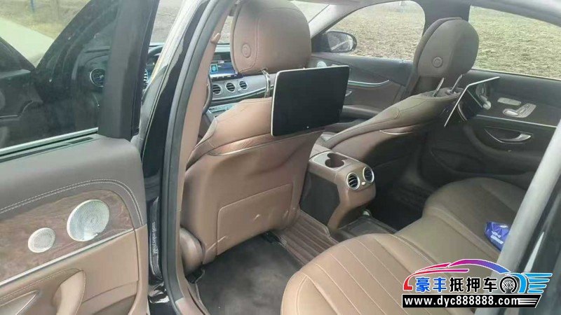 20年奔驰E轿车抵押车出售