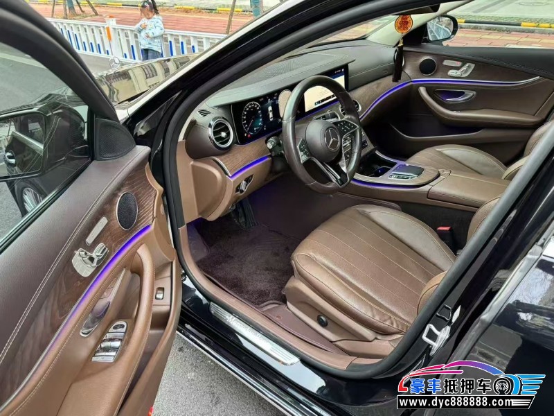 20年奔驰E轿车抵押车出售