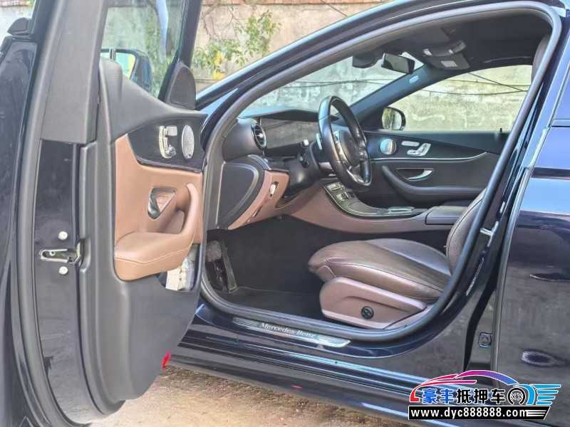 20年奔驰E轿车抵押车出售