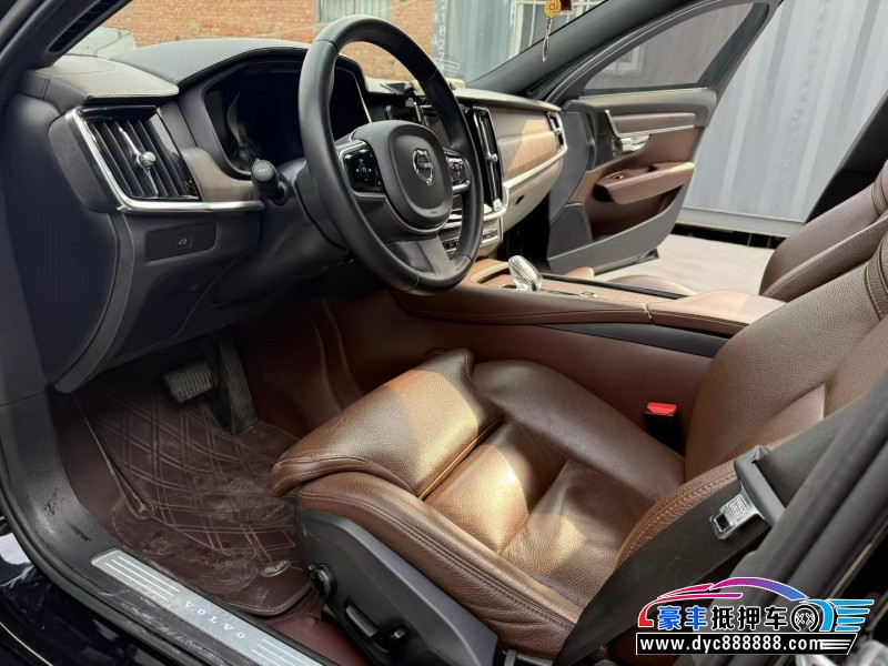 23年沃尔沃S90轿车抵押车出售