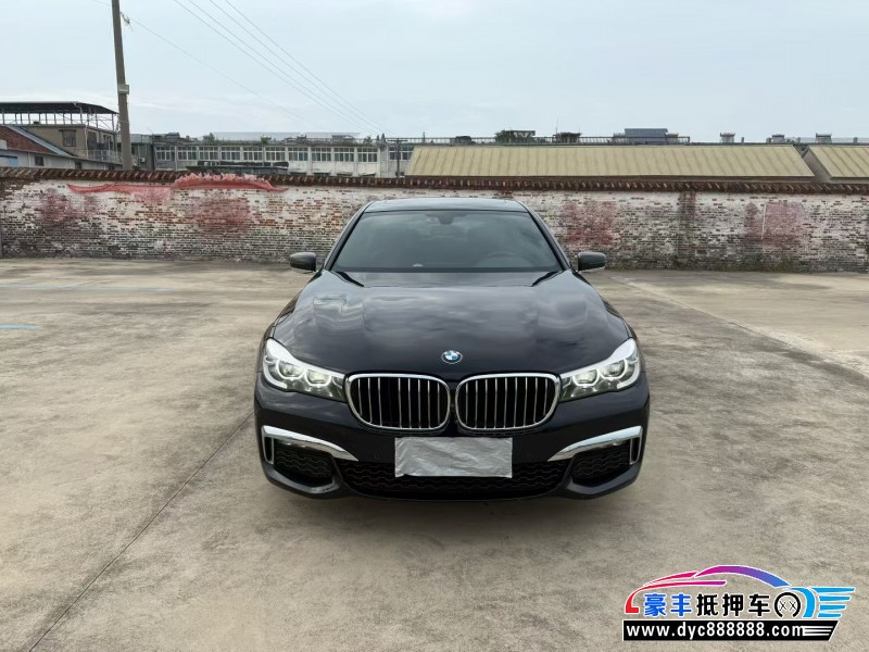 抵押车出售19年宝马7系轿车