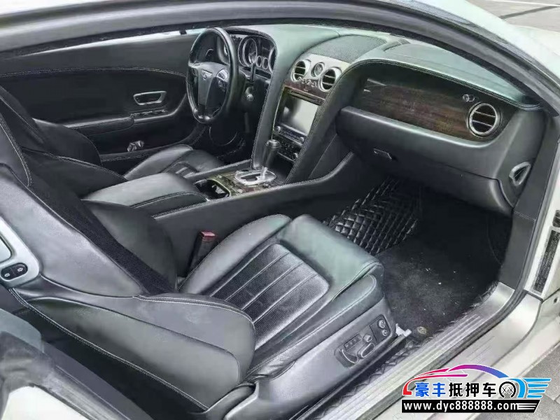 14年宾利欧陆轿车抵押车出售