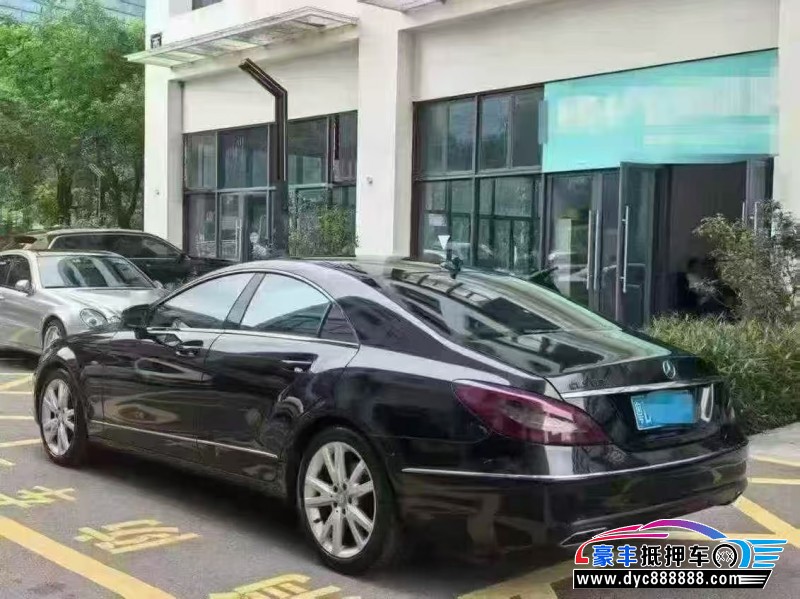 13年奔驰CLS轿车抵押车出售