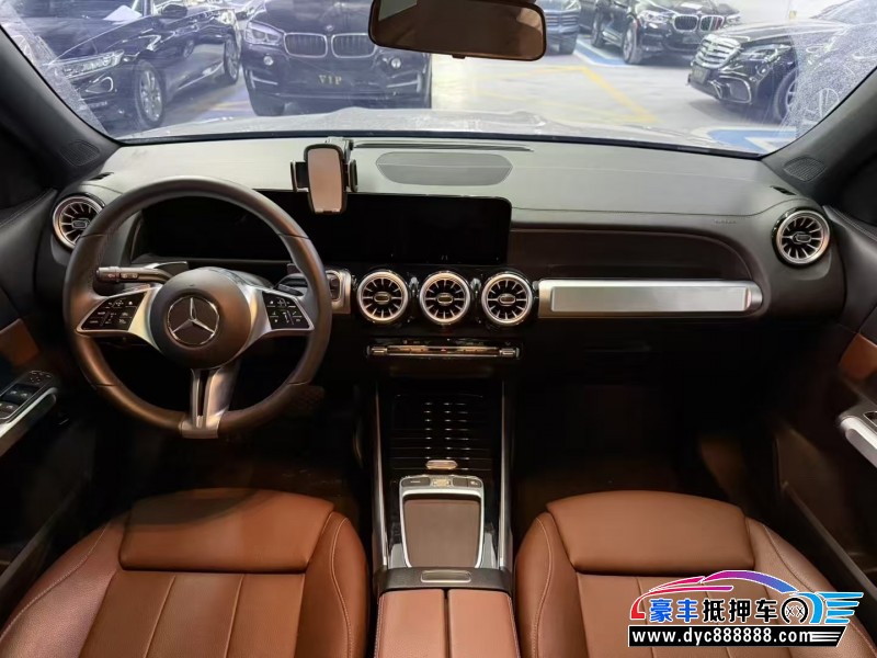 25年奔驰GLB轿车抵押车出售