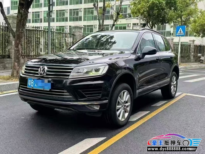 17年大众途锐轿车抵押车出售