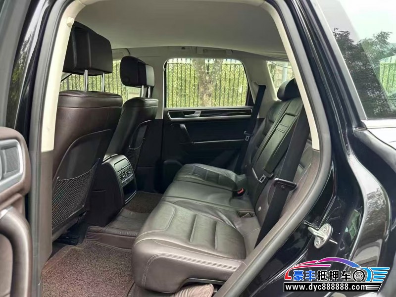 17年大众途锐轿车抵押车出售