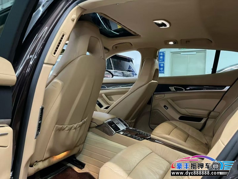 12年保时捷帕纳梅拉轿车抵押车出售