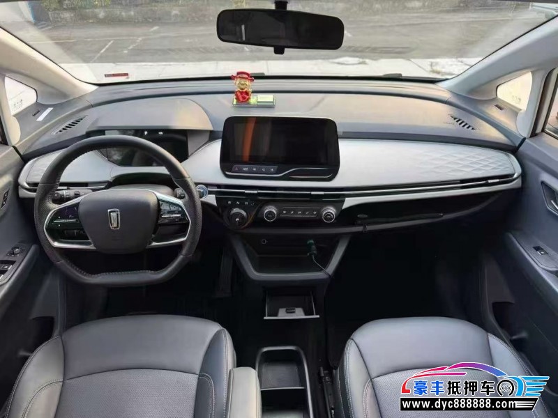 25年奔腾NAT轿车抵押车出售