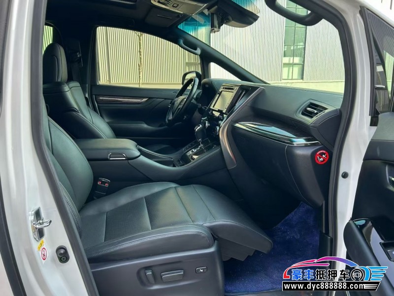 19年丰田埃尔法轿车抵押车出售