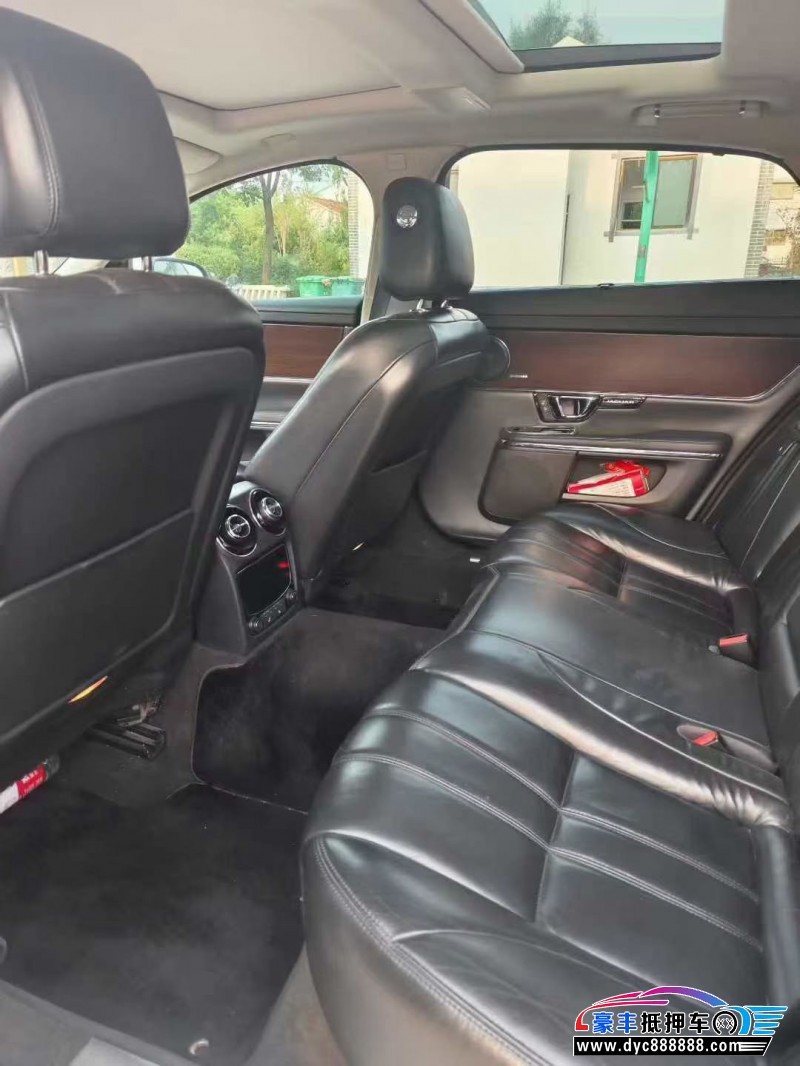 15年捷豹XJL轿车抵押车出售