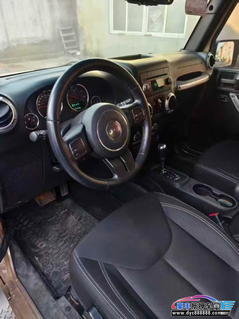 15年Jeep牧马人轿车抵押车出售