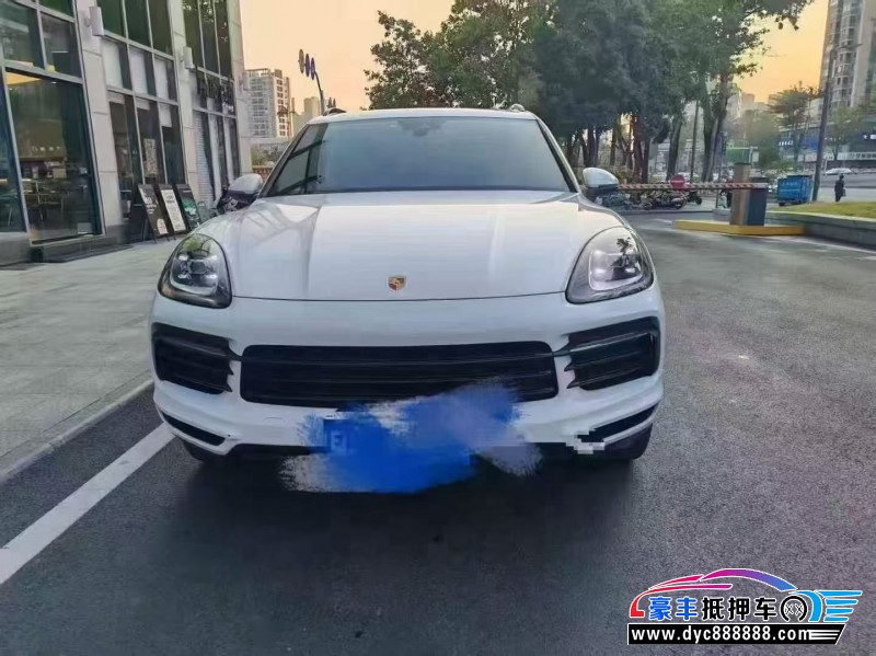 抵押车出售22年保时捷卡宴轿车