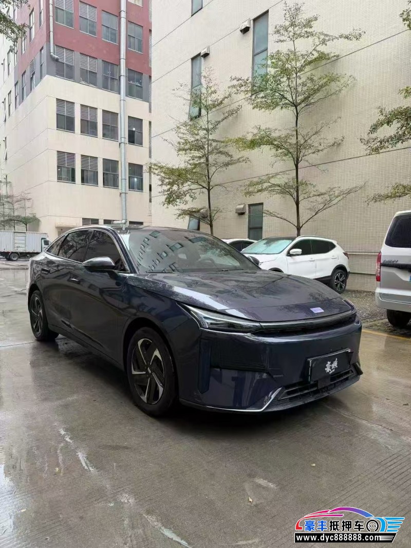 24年吉利银河L6轿车抵押车出售