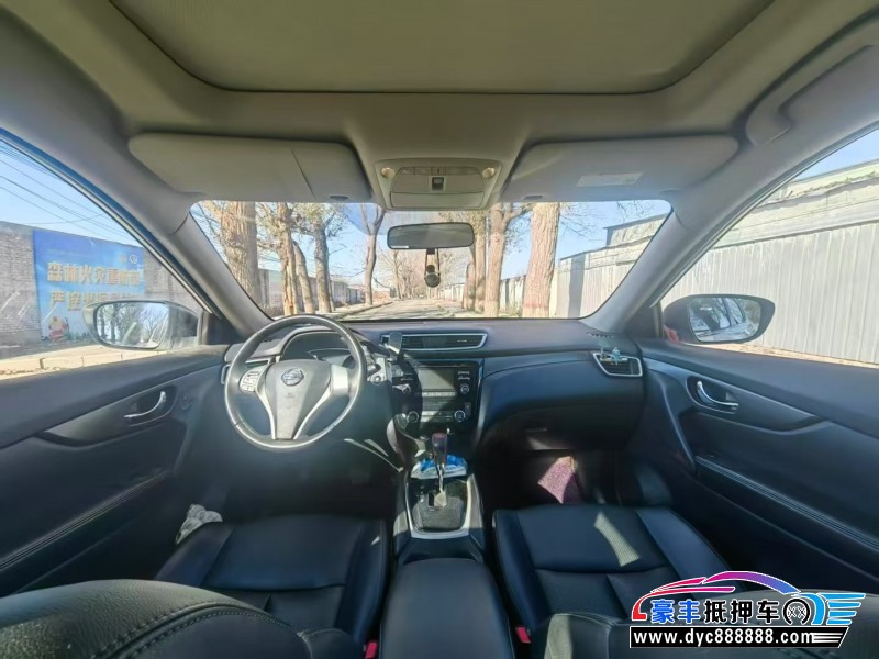 17年日产奇骏轿车抵押车出售