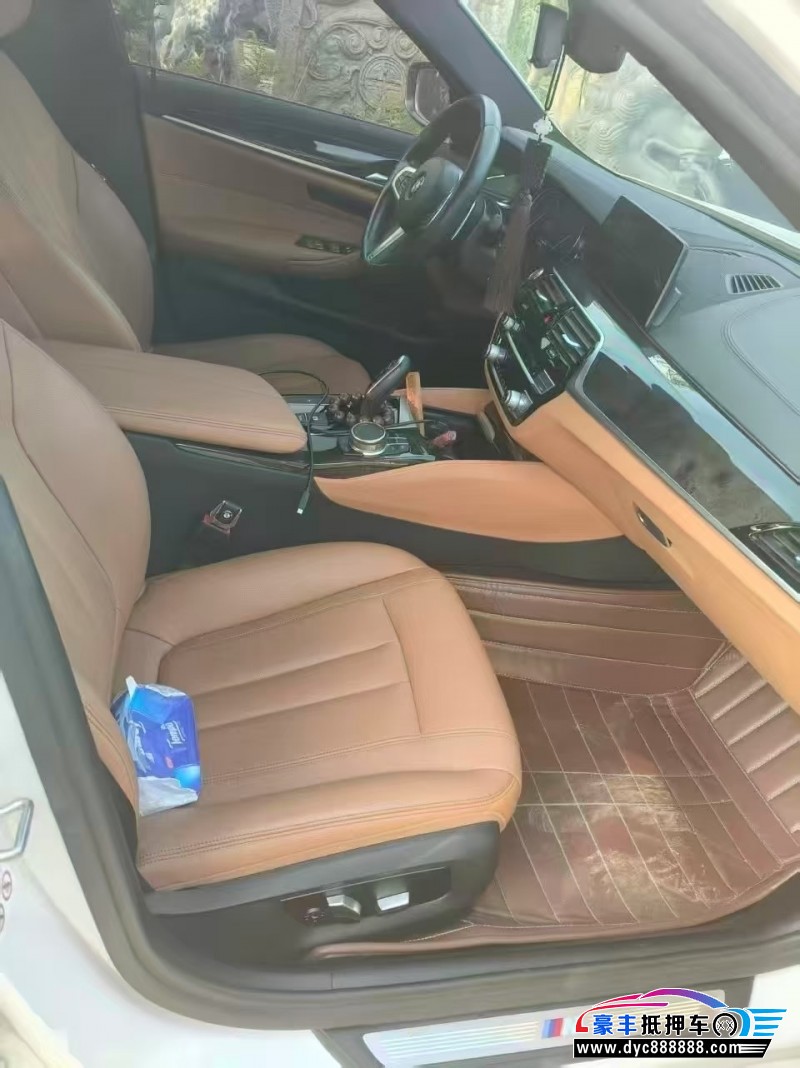 18年宝马5系轿车抵押车出售