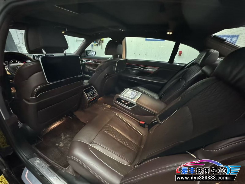 17年宝马7系轿车抵押车出售