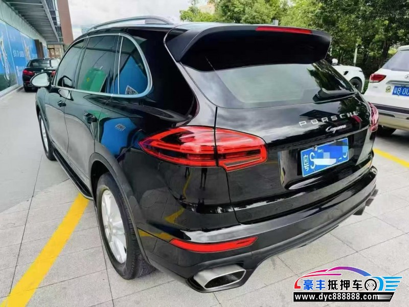 16年保时捷卡宴轿车抵押车出售