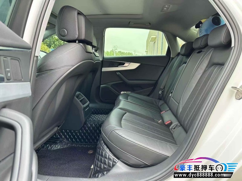 22年奥迪A4L轿车抵押车出售