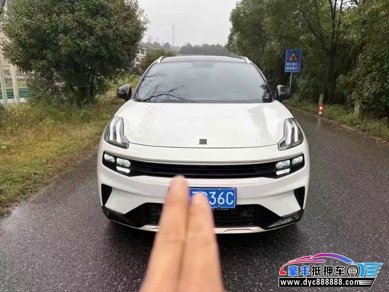 抵押车出售22年领克06轿车