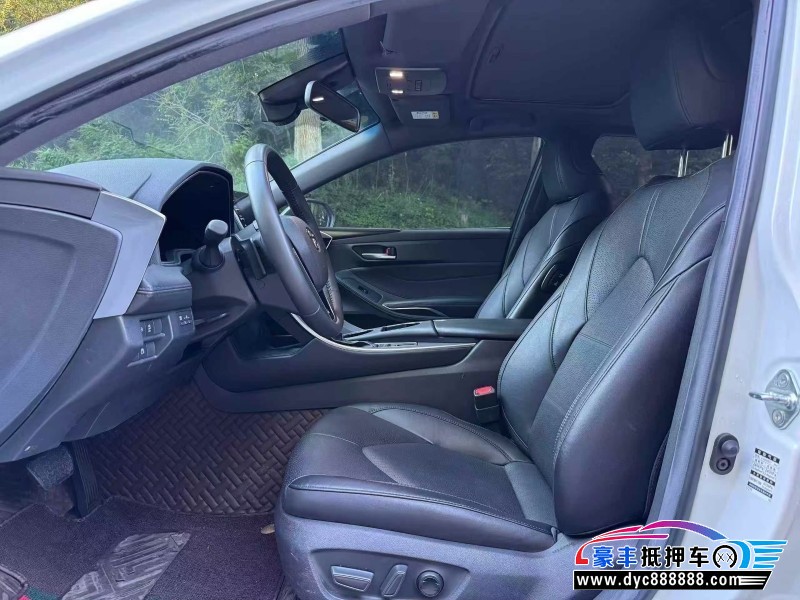 22年丰田亚洲龙轿车抵押车出售