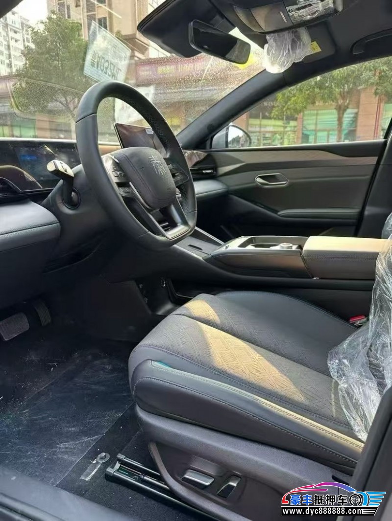 26年比亚迪秦轿车抵押车出售