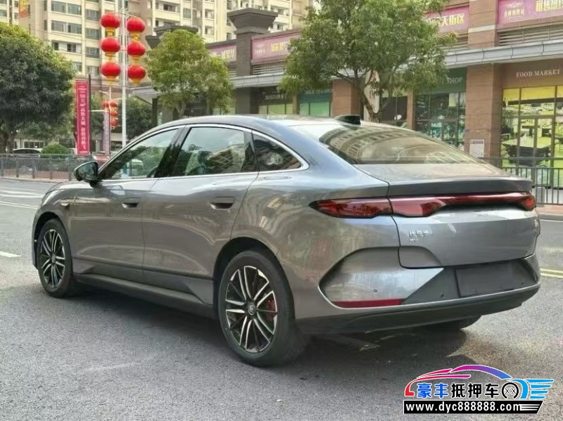 26年比亚迪秦轿车抵押车出售