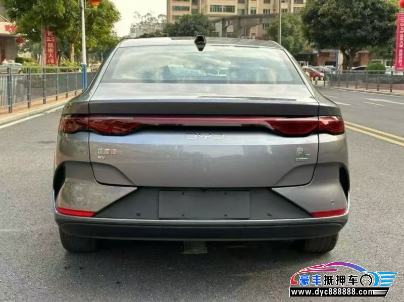 26年比亚迪秦轿车抵押车出售