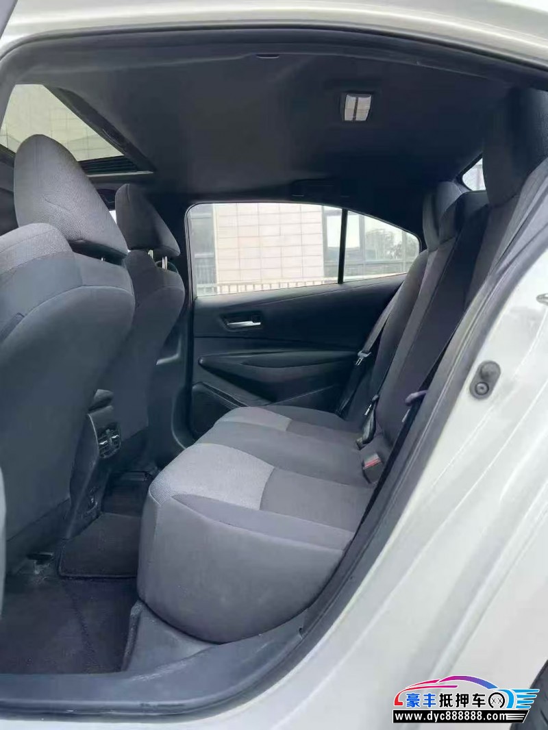 24年丰田雷凌轿车抵押车出售