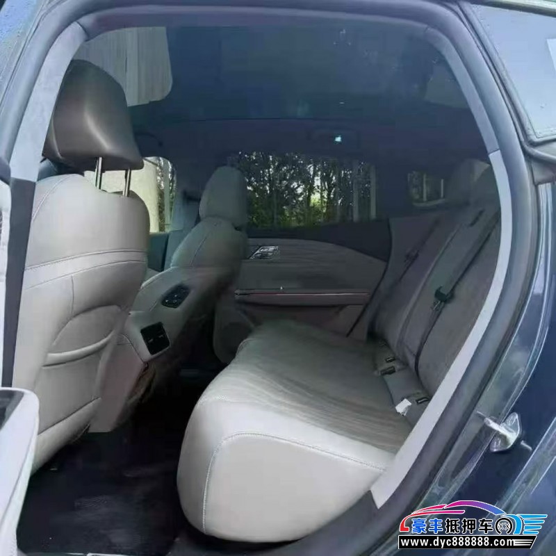 25年吉利银河轿车抵押车出售