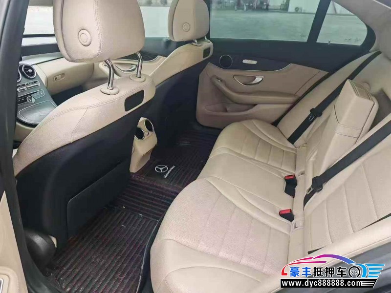 17年奔驰C轿车抵押车出售