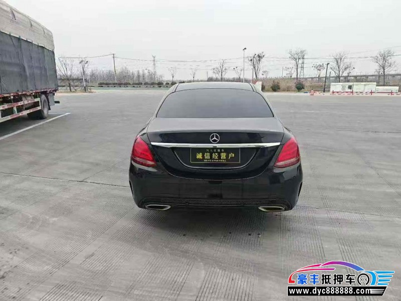 17年奔驰C轿车抵押车出售