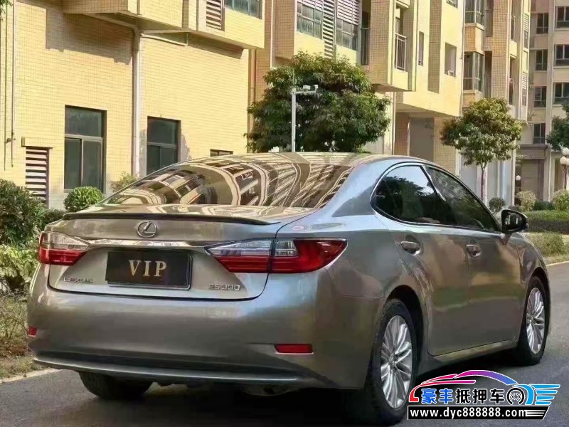 18年雷克萨斯ES轿车抵押车出售