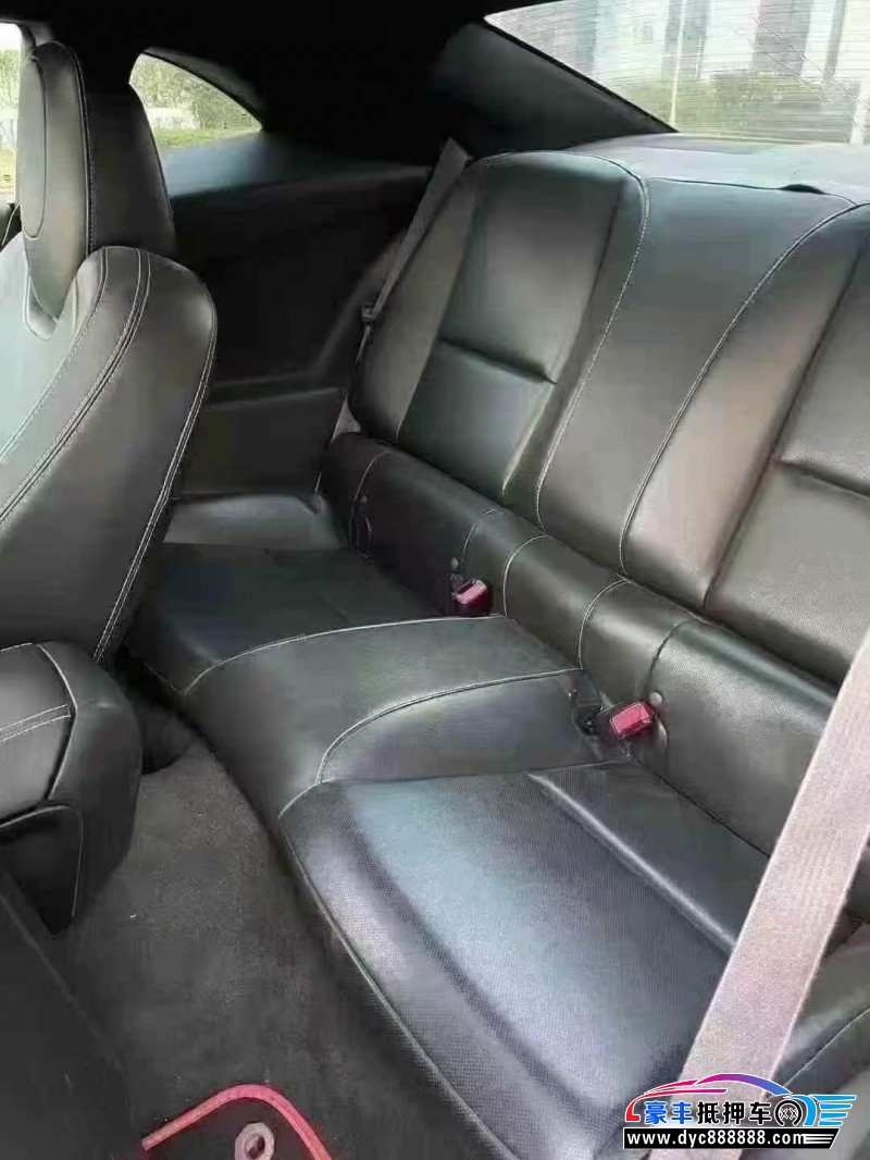 16年雪佛兰科迈罗轿车抵押车出售