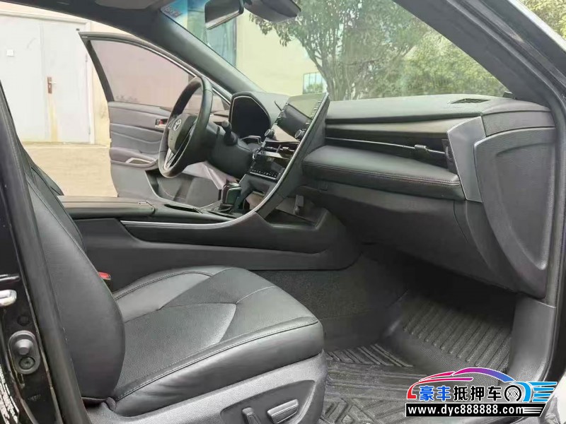 20年丰田亚洲龙轿车抵押车出售