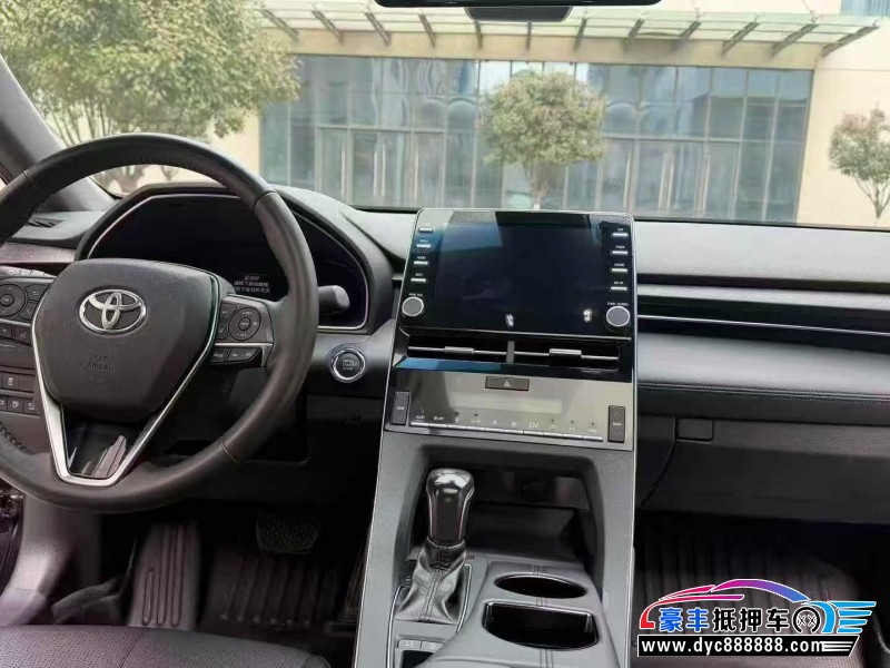 20年丰田亚洲龙轿车抵押车出售