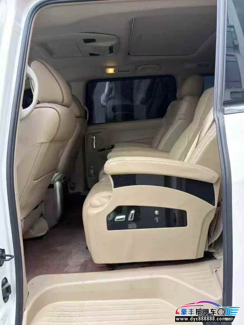 15年日产贵士轿车抵押车出售