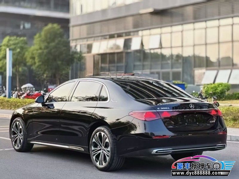 25年奔驰E轿车抵押车出售