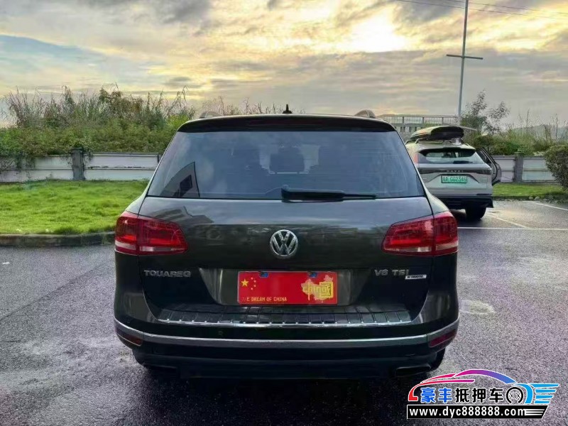 16年大众途锐轿车抵押车出售