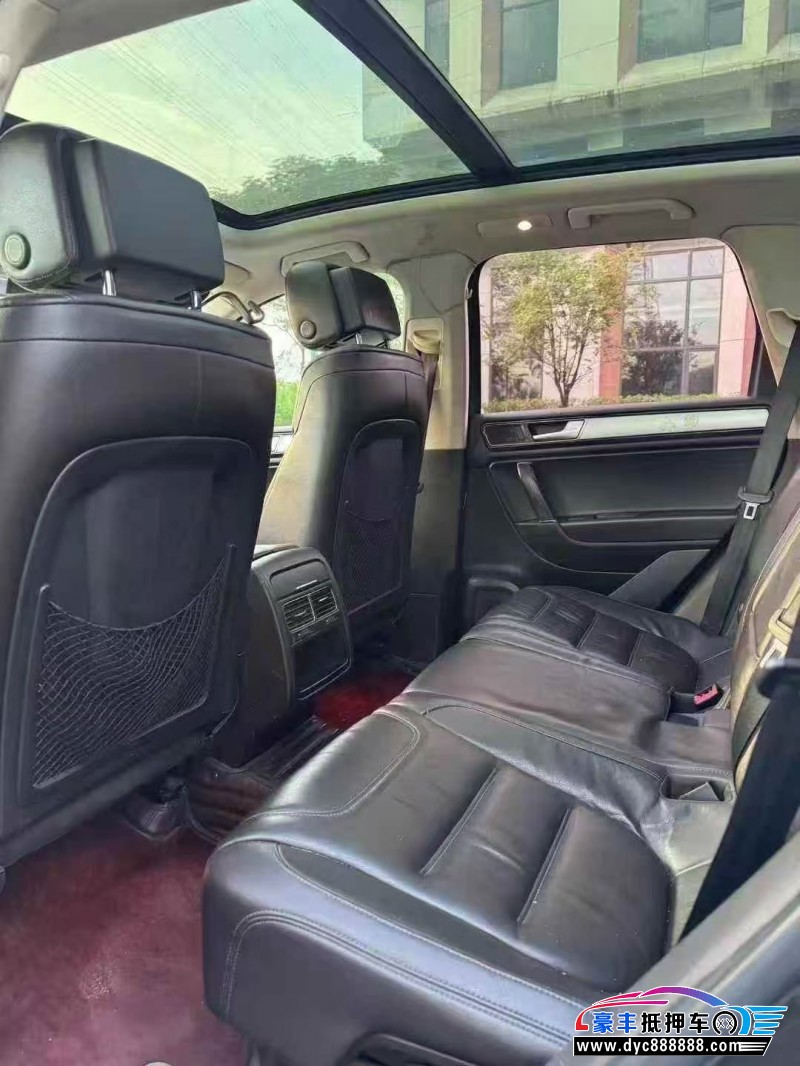 16年大众途锐轿车抵押车出售