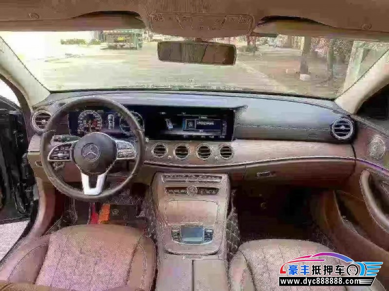 19年奔驰E轿车抵押车出售