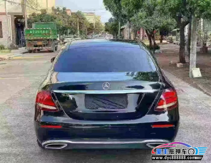 19年奔驰E轿车抵押车出售