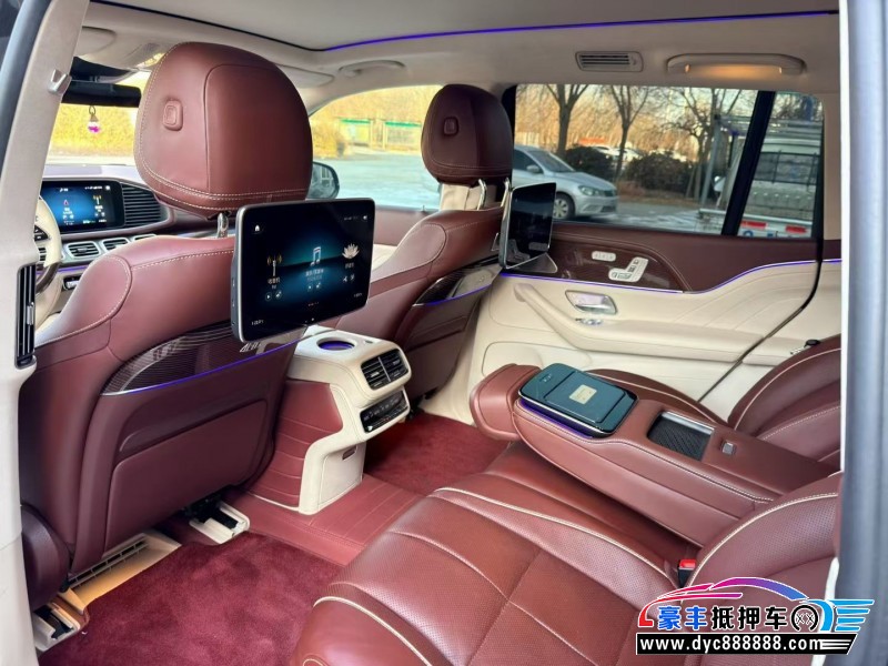 24年奔驰迈巴赫G级轿车抵押车出售